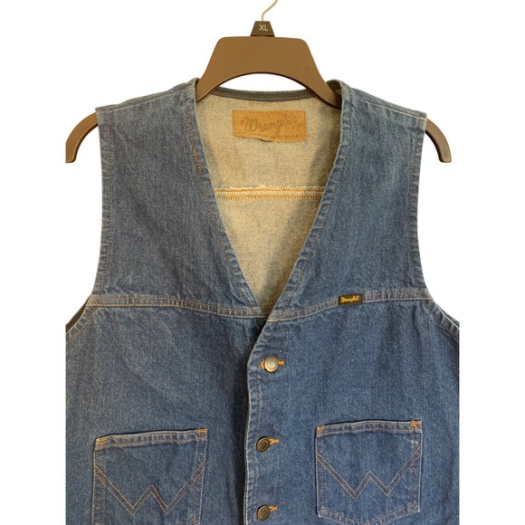 Wrangler Denim Vest Womens L/XL Blue V Neck Button Front Pockets Western Vintage - Picture 3 of 12
